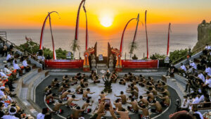 1. 🛕 ULUWATU TEMPLE (PURA LUHUR ULUWATU) 📍 Kabupaten Badung, Pecatu 6-1600x900