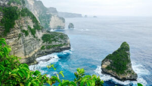 11. 🌊 BANAH CLIFF POINT 📍 Kabupaten Klungkung, Nusa Penida 2-1600x900