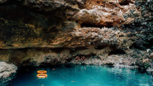 12. 🌿 TEMBELING BEACH & FOREST 📍 Kabupaten Klungkung, Nusa Penida 1-1600x900