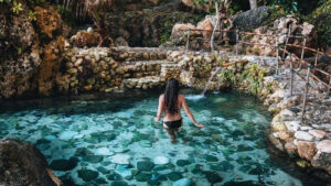 12. 🌿 TEMBELING BEACH & FOREST 📍 Kabupaten Klungkung, Nusa Penida 2-1600x900
