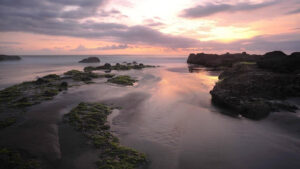 14. 🌊 Soka Beach 📍 Kabupaten Tabanan 4-1600x900