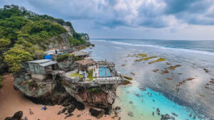 15. 🌊 SULUBAN BEACH (BLUE POINT) 📍 Kabupaten Badung 8-1600x900