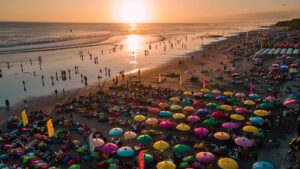 17. 🍹 SEMINYAK BEACH 📍 Kabupaten Badung 8-1600x900