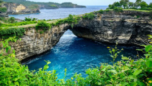 2. 🌊 BROKEN BEACH (PASIH UUG) 📍 Kabupaten Klungkung, Nusa Penida 4-1600x900