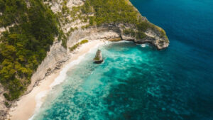 20. 🏖️ SUWEHAN BEACH 📍 Kabupaten Klungkung, Nusa Penida 3-1600x900