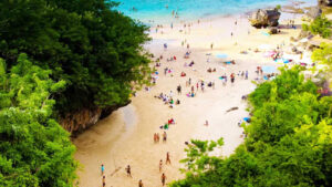 4. 🌊 PADANG PADANG BEACH 📍 Kabupaten Badung7-1600x900