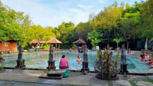 5. ♨️ Banyuwedang Hot Spring 📍 Kabupaten Buleleng 2-1600x900