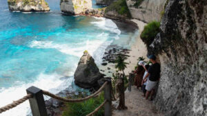 5. 💎 DIAMOND BEACH 📍 Kabupaten Klungkung, Nusa Penida2-1600x900