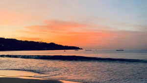 6. 🦞 JIMBARAN BEACH 📍 Kabupaten Badung 7-1600x900
