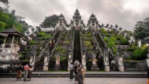 Untitled-1_0003_lempuyang2
