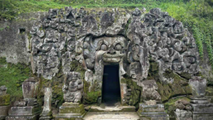goa gajah 1600x900 (1)