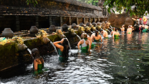 tirta empul 1600x900 (2)