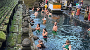 tirta empul 1600x900 (3)